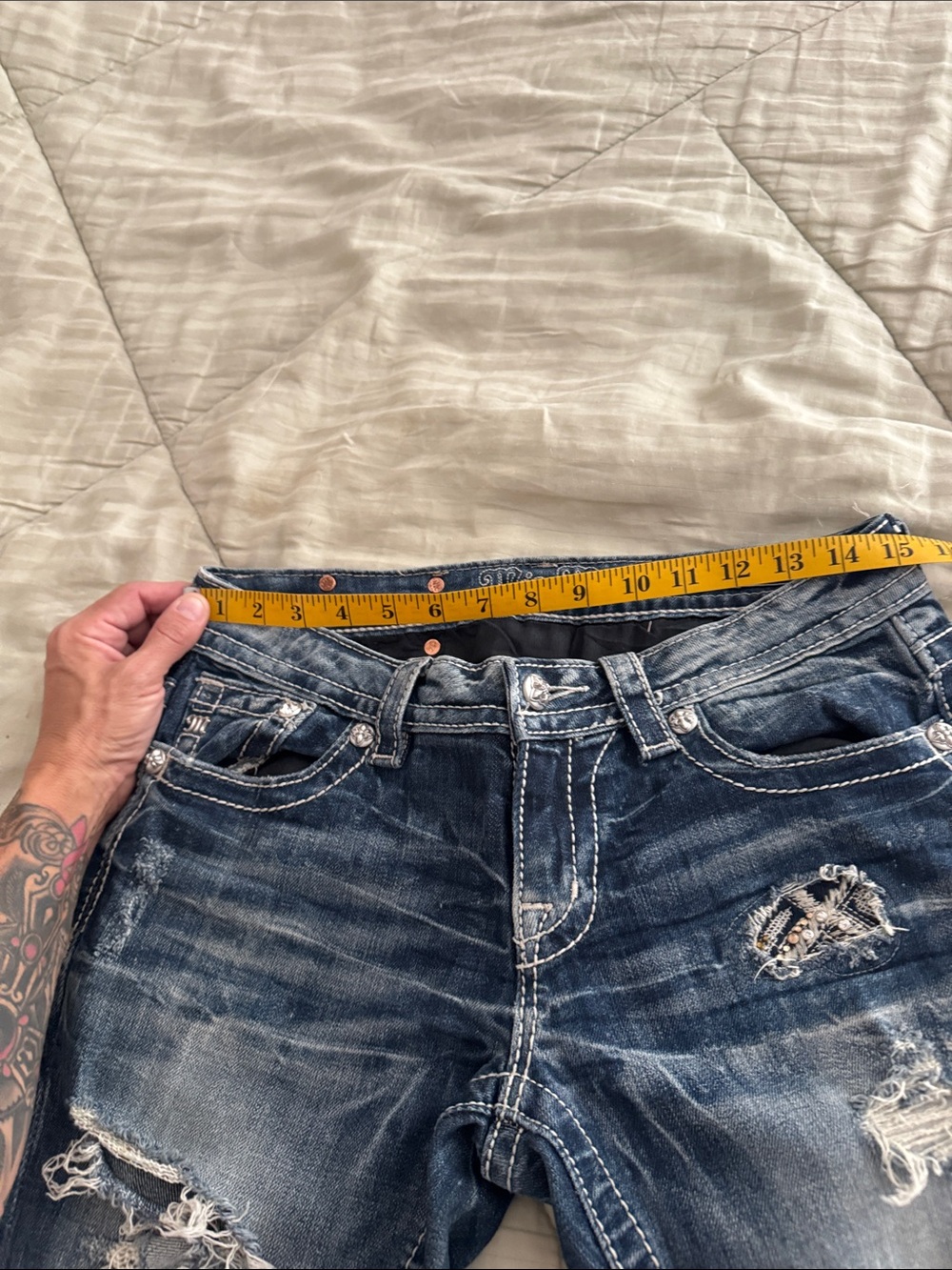 Miss Me Dark Blue Distressed Cropped Jeans - Picture 4 of 8